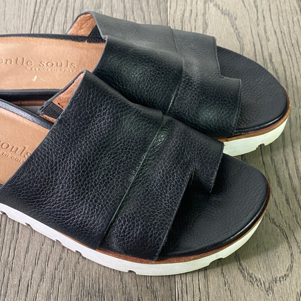 Gentle Souls By Kenneth Cole Black Leather Slide Sandals Women’s Size 8 - Picture 3 of 11